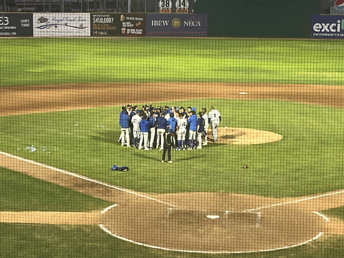 RCQuakes's tweet photo. Quakes have clinched the First-Half South Title! https://t.co/BUtkMqcJ5r
