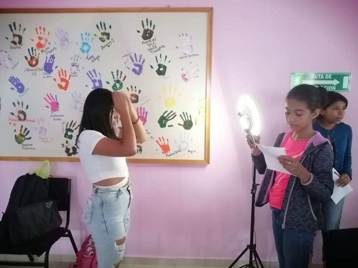 ecumenicas1's tweet photo. 🎤👌El día de hoy nuestra Red de Niñas y Adolescentes recibió un taller de vocerías, a las puertas del lanzamiento de la Agenda Política Feminista con Enfoque en Infancias y Adolescencias.🟧
#Levantemos
#SomosLasEcumenicas
#RedDeNiñasYAdolescentes https://t.co/Z0oKuPMC6v