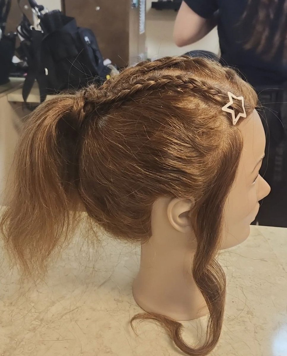 ceralettuce's tweet photo. been doing hair for a little over 6 months now, here are some favorites :) https://t.co/SToGVHRuTi