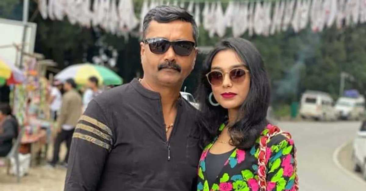 DebjitGhosh04's tweet photo. Gifts are special 🎁, but when it comes as a surprise from your daughter on #FathersDay to start your day, it makes your day even more special. For her, everyday is a Father's Day. May all father-daughter relationships be as beautiful as this. Thank you mum ❣️🎁

#FathersDay https://t.co/5hLwKH0Pzx