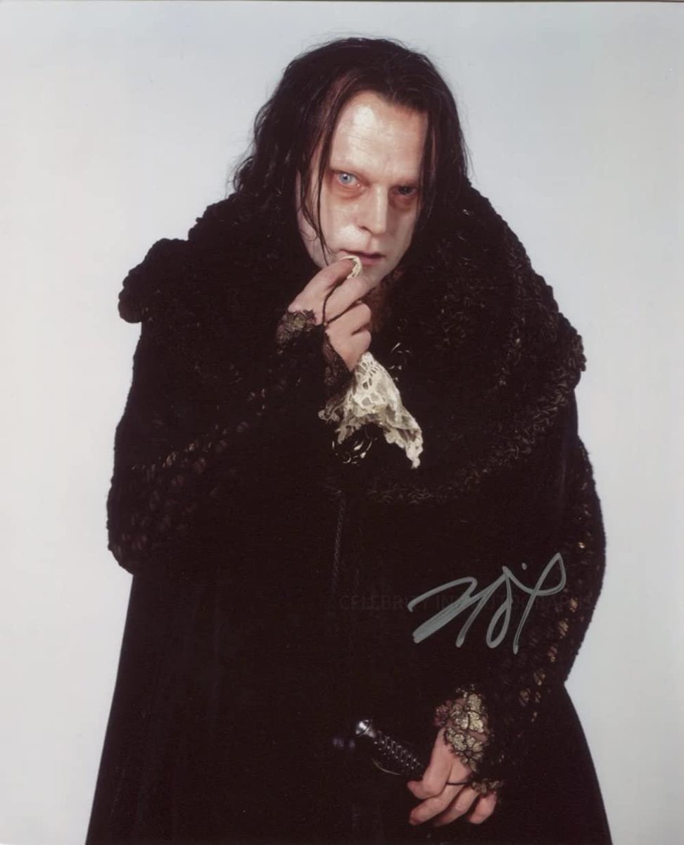 CaseyExplosion's tweet image. "Hey, you got that promo shot of Brad Dourif as Wormtongue?"

"Yeah boss, nice and sexy just like you wanted!"
