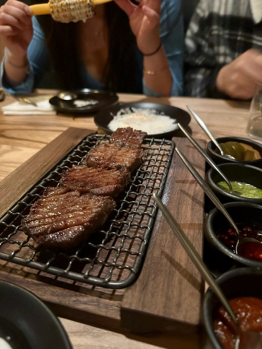 ChrisAllen68601's tweet photo. Korean barbecue ceiling🔥📍San Ho Won 2170 Bryant St, San Francisco, CA 94110 It's so delicious! Looking at the photos now, I’m still thinking about it🥵 It’s super conscientious to eat a full meal, about 100 per person~
#gourmet food
#a happy day https://t.co/U0YpRhqDjJ