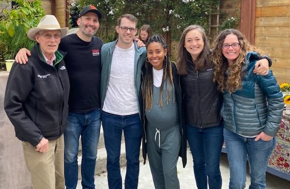 lindsayahampson's tweet image. Got to celebrate our awesome @UCSFUrology @SocietyGURS fellow, @UroJones tonight - next stop @WUSTL! 👏

Fun to hang out with big boss and grillmaster @ben_breyer, transitional urology partner @copph, gender affirming surgeon #ChristiButler, and legend #JackMcAninch 🤗