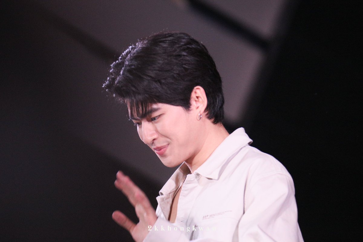 ท้องฟ้าเล็กมากเลยอ่ะ เขียนแค่คำว่า "ชอบเธอ" ยังไม่พอเลย 🤣🤣🤣

#mmarkpkk  <a href="/mmarkpkk/">ภาคินผู้ชายปอนปอน</a> 
#SFxElementalWSMF #SFxElemental