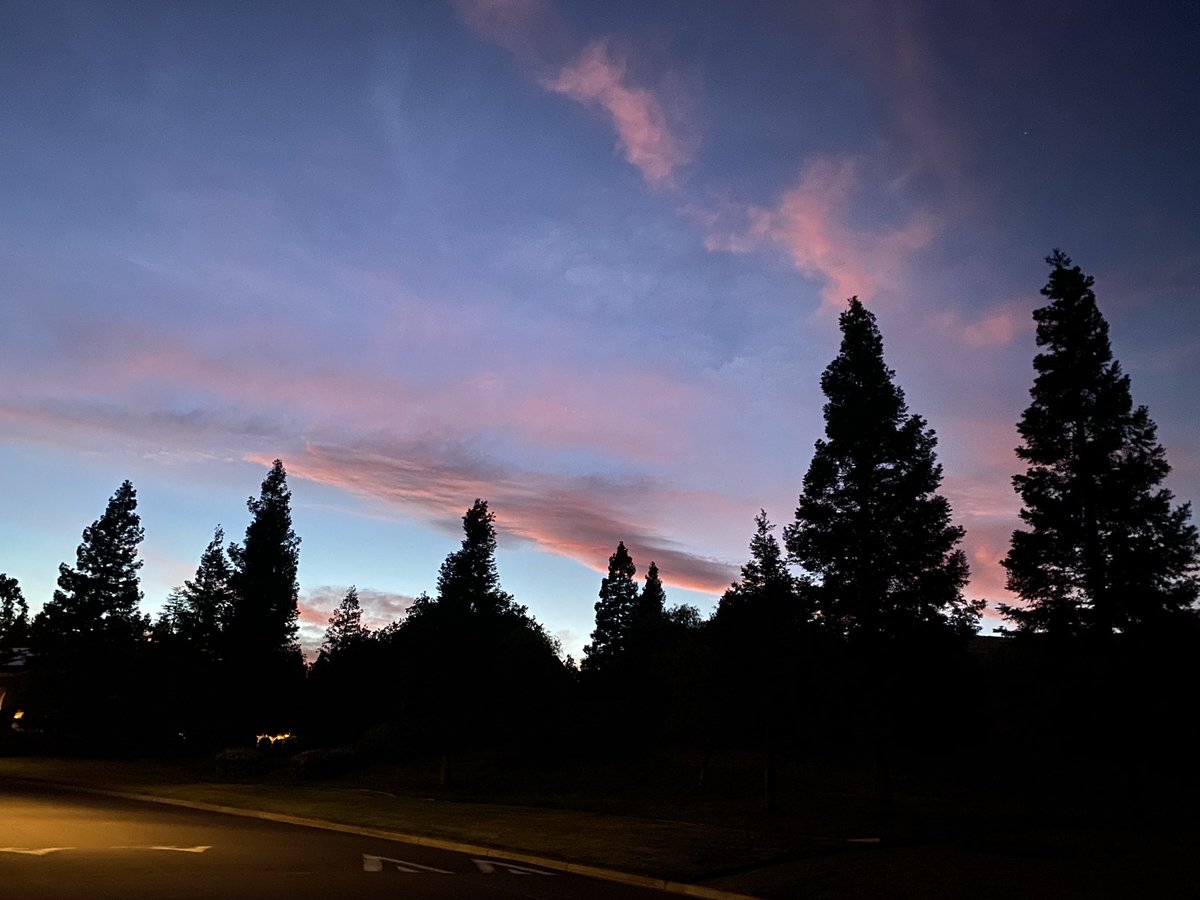 gorgeous sky tonight.