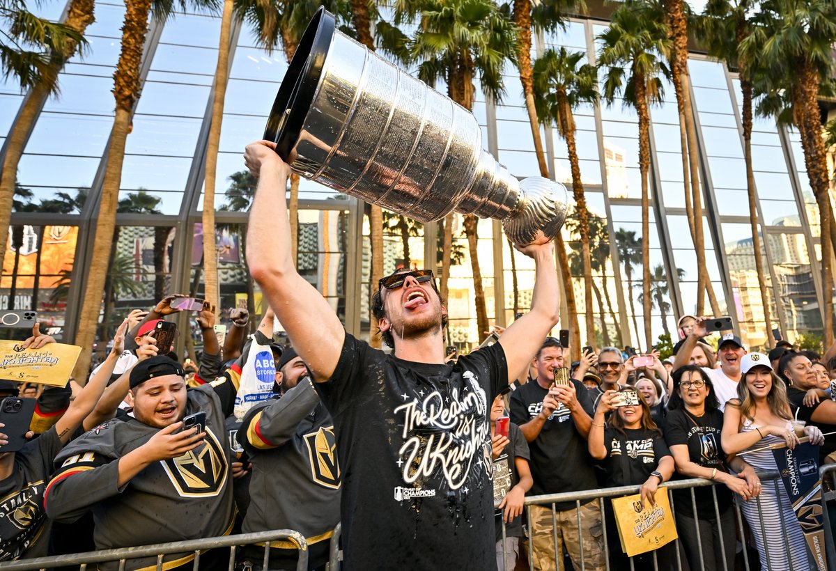 NHL's tweet photo. Imagine Saturday on the Strip... but Stanley's there. 🎉 #StanleyCup https://t.co/9X2XxC8oW6