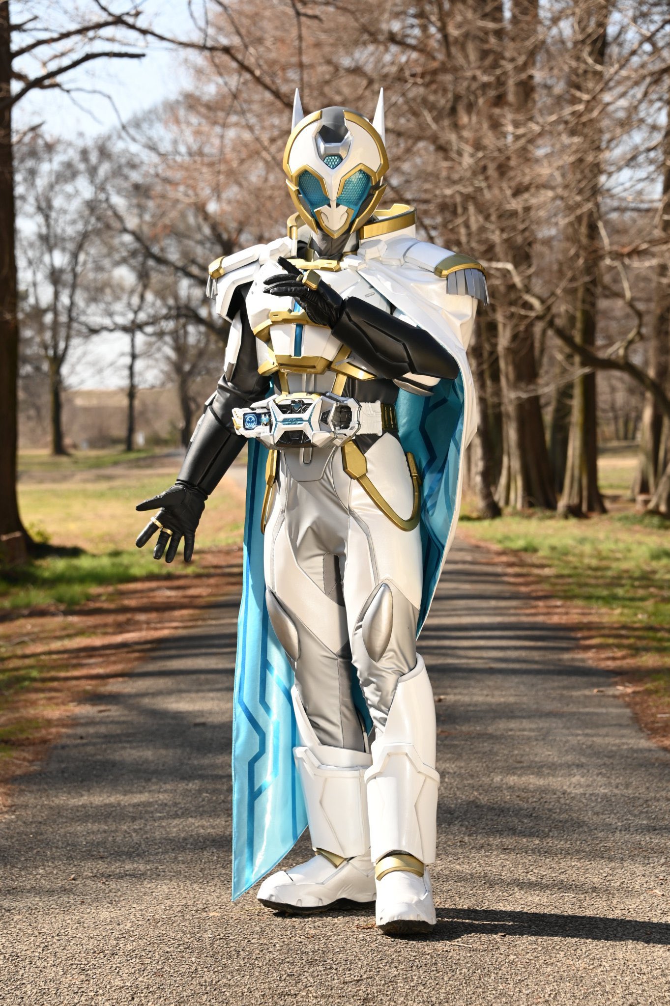 完全再現!仮面ライダーギーツ コスプレスーツ【塗装済み・フルセット】 akki on X:
