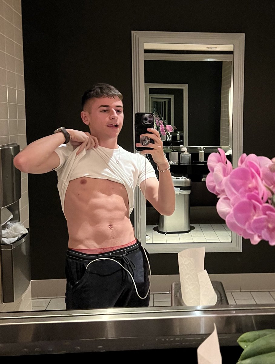 twinkstann on Twitter: "18+ only 😜"