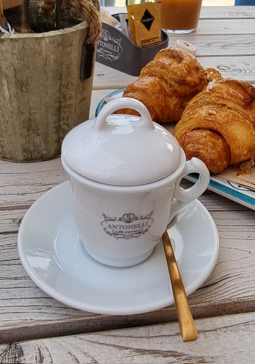 Buona colazione...un bel caffè ci vuole 🤪🤪🤪😋😋😋