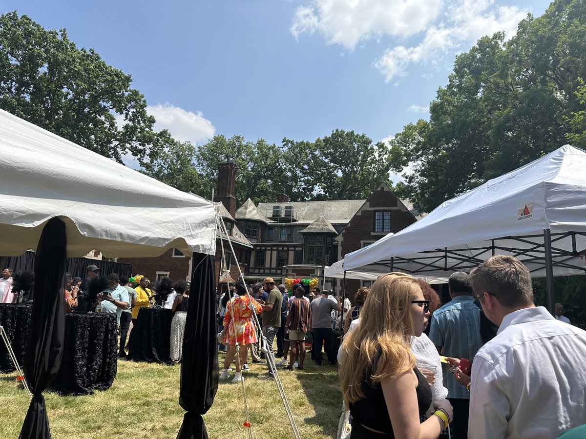 AshMWill's tweet image. So #proud of @AlexaTurnage &amp;amp; Johnnie Turnage for starting Black Tech Saturdays and for their #inspiring #Juneteenth event today! What a beautiful day, event, &amp;amp; venue to celebrate the Juneteenth weekend! The event was so inspiring, &amp;amp; it was nice to see so founders from across MI!!