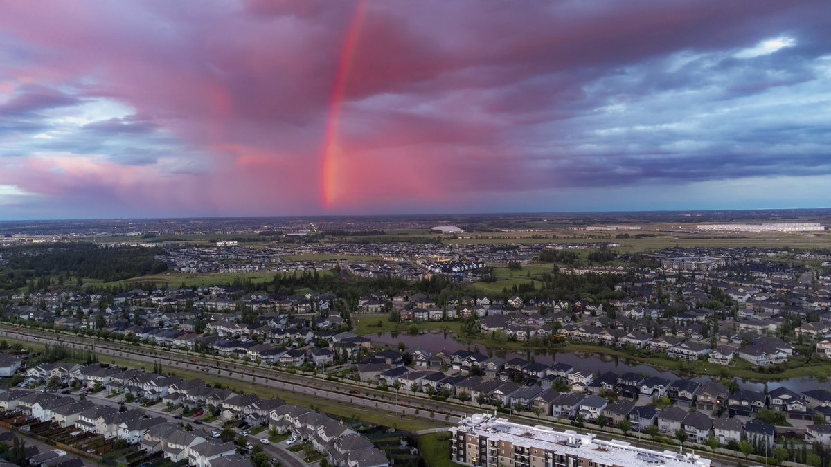 The rainbow was intense tonight! #yeg #yegwx