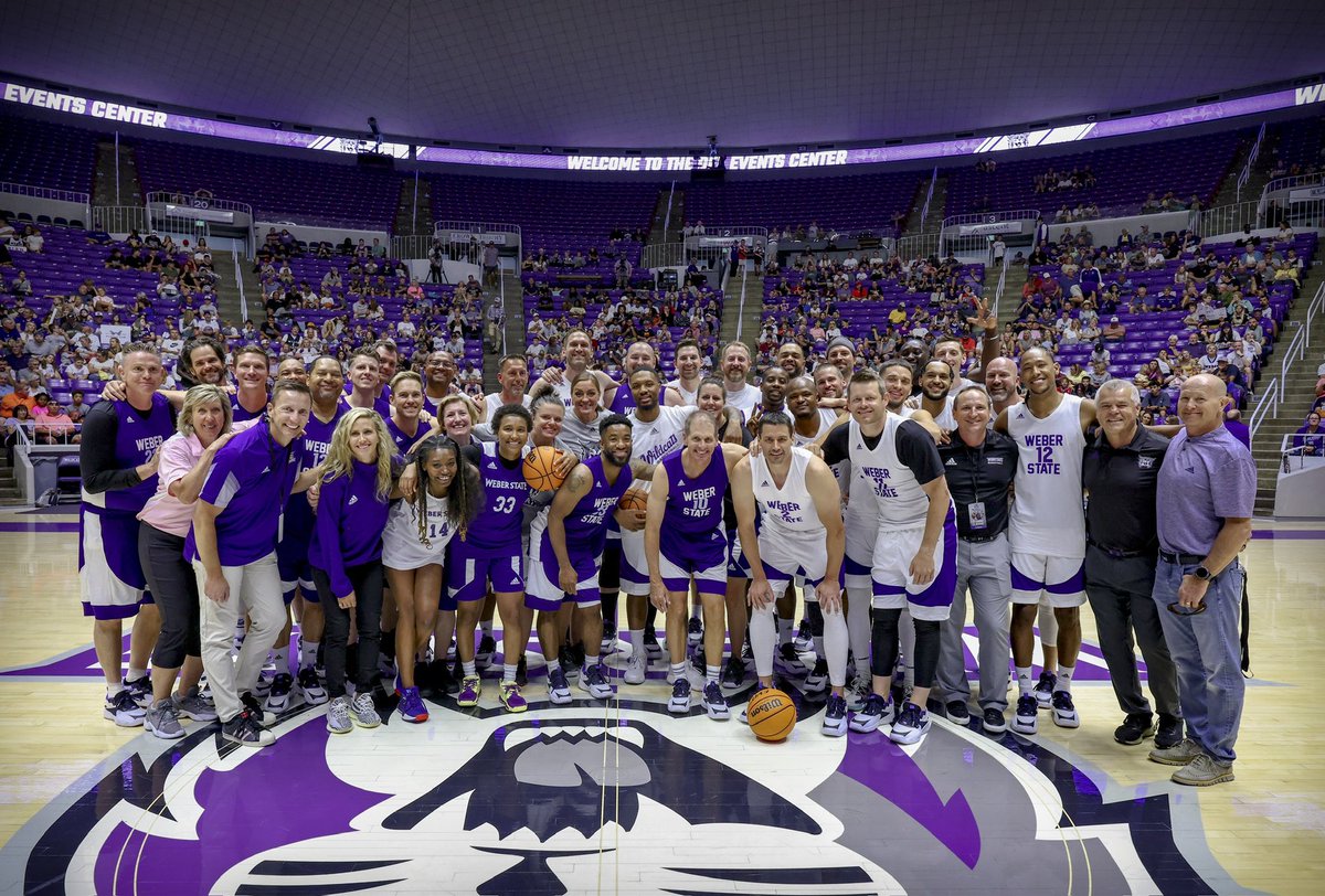 A great, great, great night at the @weberstatembb Alumni Classic hosted by @Dame_Lillard! 

#WeAreWeber