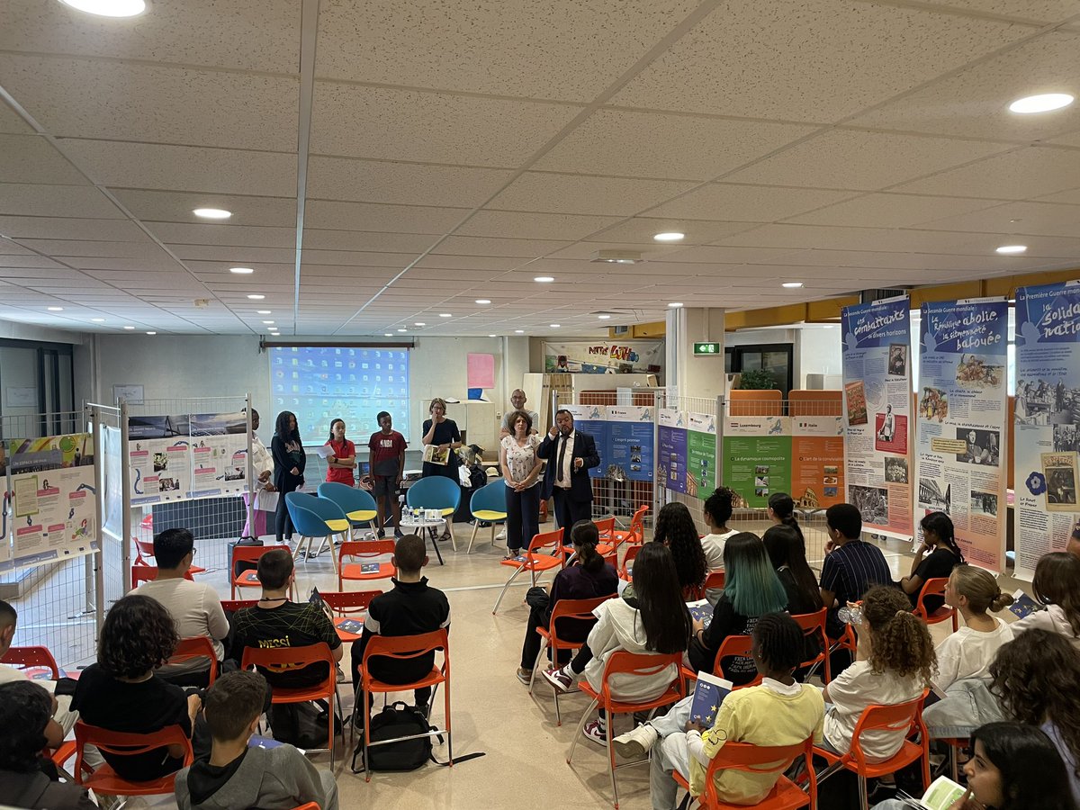 LabidiMedy's tweet photo. Un #CVC dynamique au @REPGuyMoquet ! Exposition et interview sur l’#Europe de la culture et de la paix. Invités : #ANACR 92 , adjointe au maire de #Gennevilliers à l’internationale et jumelages et nos 4 élèves #Erasmus.
Un beau projet européen en perspective pour 2024. #OnVote https://t.co/uQyY9n3kpY