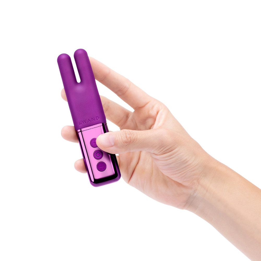 HoneyVibesStore's tweet photo. LE WAND CHROME DEUX - DARK CHERRY
A mini vibrator hailed as one of the most innovative sex toys, the Le Wand Deux is a palm-sized, external vibe that surrounds, snuggles and satisfies any pleasure zone that craves powerful stimulation.
#minivibrator #wandvibrator #sextoy https://t.co/KgcF87GVnM