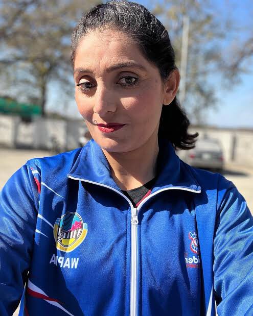 As per sources, National Women Football Team's Goalkeeper Shumaila Satar apprehended in Lahore in link to protest outside Jinnah House on May 9. She was arrested after police found her name in list of suspects on basis of Geofencing.