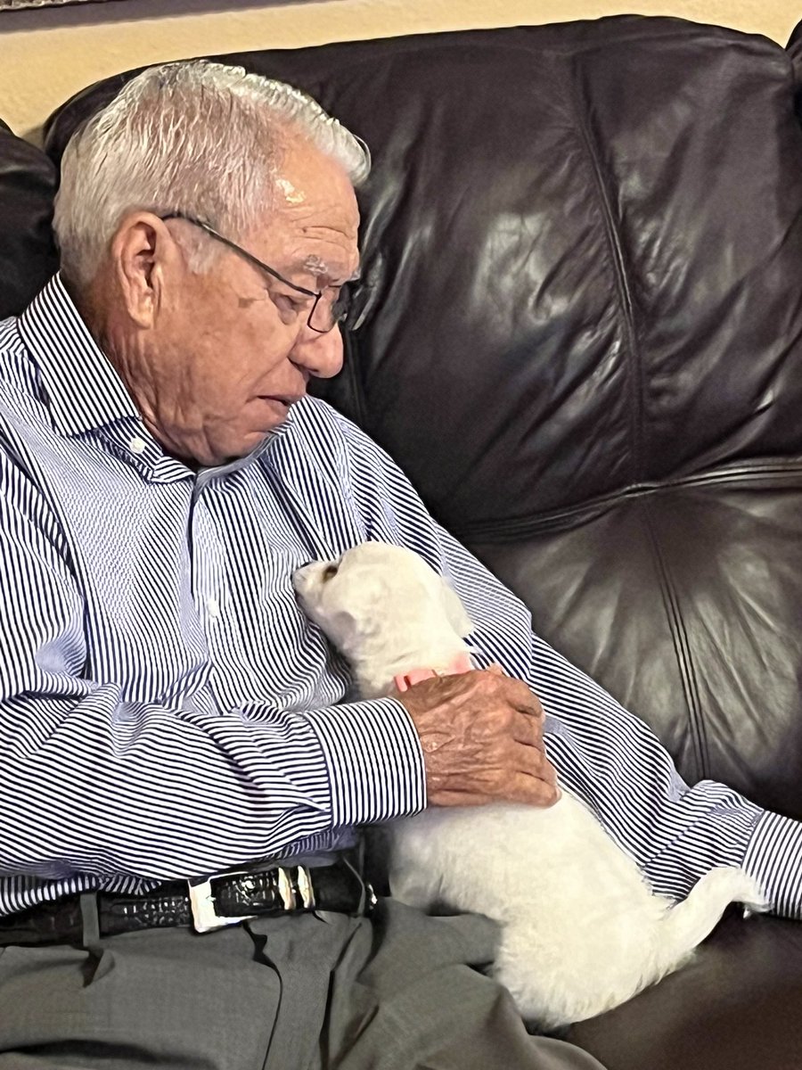 VargasDanette's tweet photo. This is the first man in my life, My Daddy, My Hero! This man taught me more than my first steps, he taught me morales, values, to work hard for your family, to dance, bbq and to love unconditionally! Happy Father’s Day, Nacho! Love you daddy!
#daddysgirl  #blessedandthankful https://t.co/uC5KKDnQgs