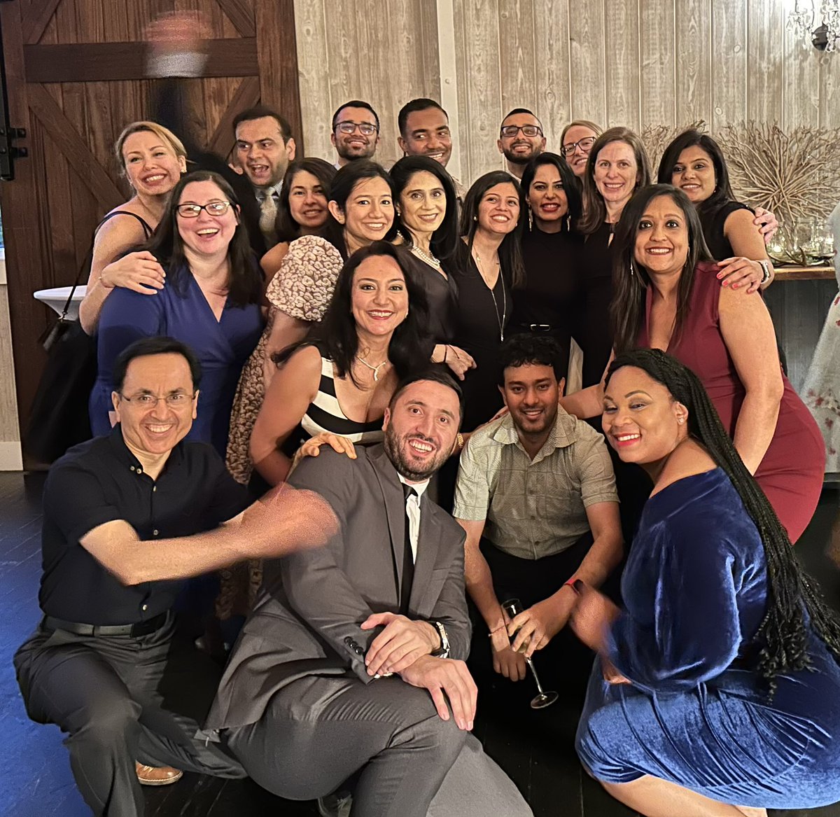 Yesterday, our remarkable PGY-3s graduated from AAMC. Beginning their training during COVID, this exceptional class achieved the unimaginable, united as one. Congratulations for reaching the pinnacle of your careers! 🎉👏🏻 
Excited and thrilled for your upcoming journeys 🥳