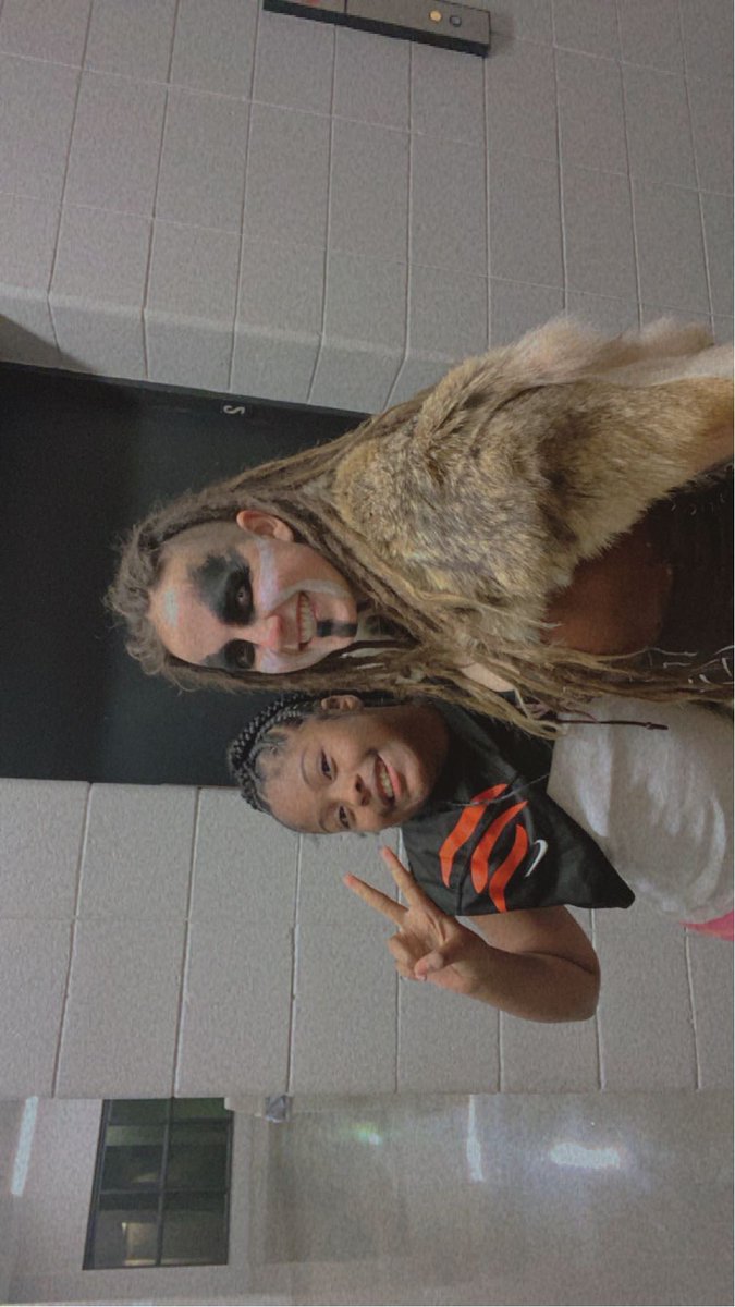 Tamar59504162's tweet photo. Thank you @WWEValhalla you made our day https://t.co/6axGL2rfvI