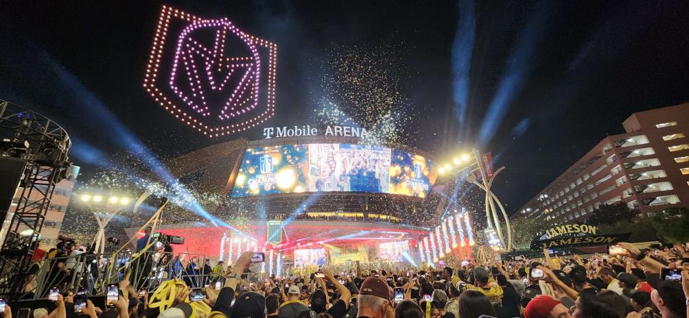 SinBinVegas's tweet photo. No one parties better than Vegas. https://t.co/8HEZGFfCso