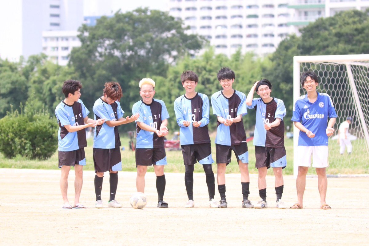 jun6196's tweet image. 今日は練習試合でした⚽️
#世界最高峰大田区社会人サッカー2部リーグ所属の世界最高ファンタスティックフットボールクラブBOZE は2対2で迎えた後半ロスタイムに@VAMOSKF04JCM のクロスに合わせた@nm9r_k のシュートのこぼれ球を僕が詰めて逆転勝利🤙
みんなでゆりかごダンスしました🤣