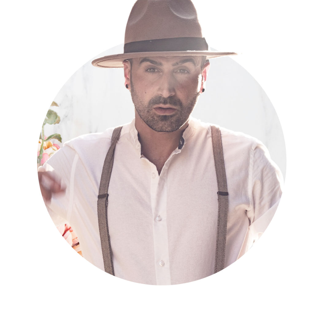 sidneybmusic's tweet photo. L'été arrive à grands pas.
🔥🎹⚡🎼
#mensfashion  #like #photooftheday #lifestyle #fashionista #menwithstyle #menshair #outfit #clothing #follow #dappe #portrait #retro #Sidneyb https://t.co/RUF5mbuDft