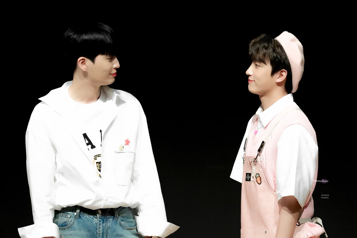 bottlehoney93's tweet photo. "i'd marry                              "you're rich.
you with                                     get me a
paper rings"                             diamond" https://t.co/MGYsMk41Eb