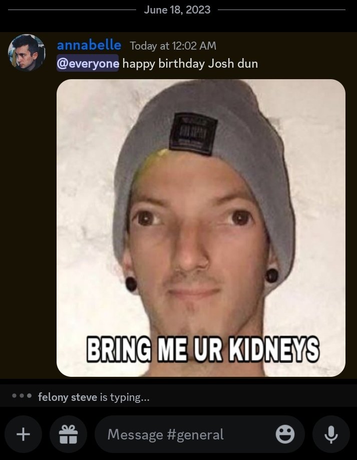 Oh my god it\s josh dun\s bday happy bday 