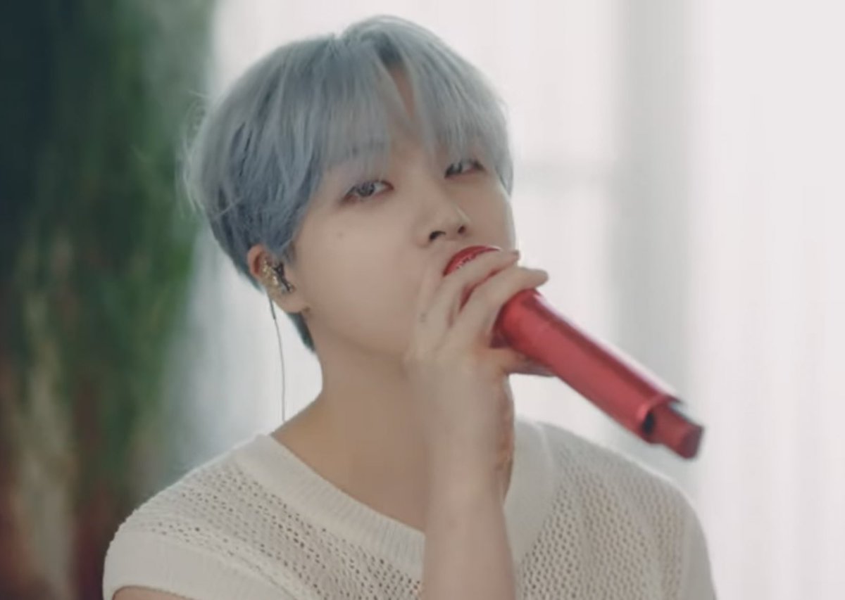 hwanforall's tweet photo. stop staring https://t.co/P57XxWZpZL
