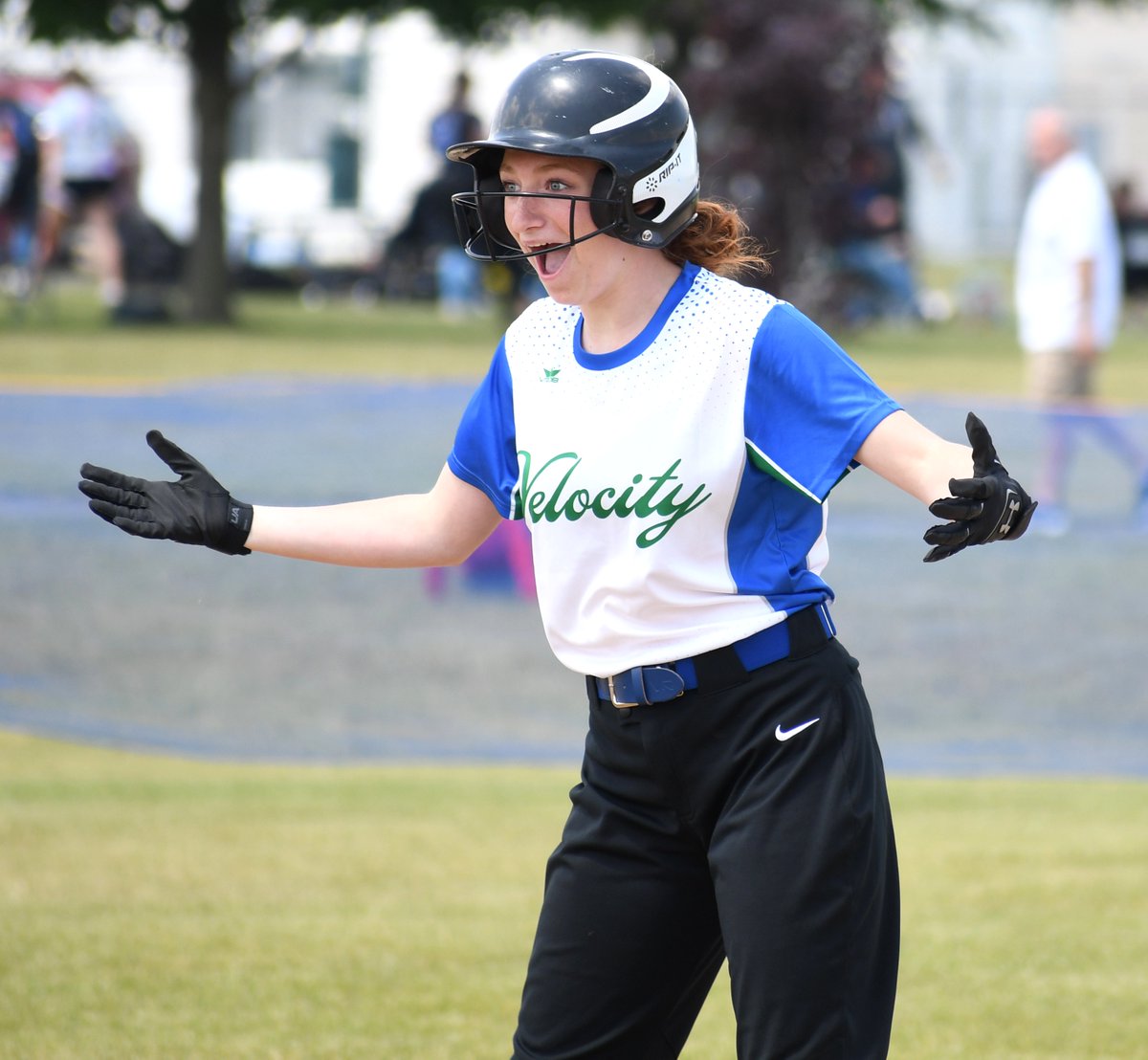 TierReport's tweet photo. TRAVEL SOFTBALL: PAIR OF FURY SOFTBALL TEAMS COMPETE AT HOMERUN SOFTBALL TOURNEY (24 PHOTOS). . . @marianajones24 @FuryFP18uT @EHeightsSDAth @HhdsSchools @HorseheadsAD @HHDSSoftball 

https://t.co/RjDCXE1GZJ https://t.co/Bx3qP3JefI