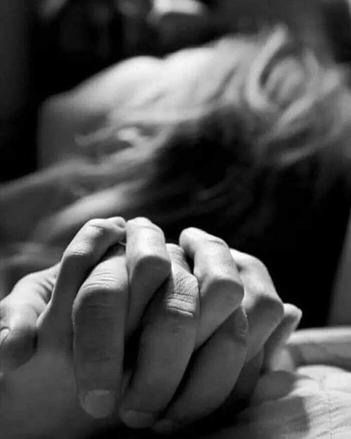 ToponinoA's tweet photo. #Awakening 🍶 

Ci vogliono due persone 
per far sì che un guaio 
diventi un bel guaio…!

#domenica ☔ https://t.co/YYNx9DeA18