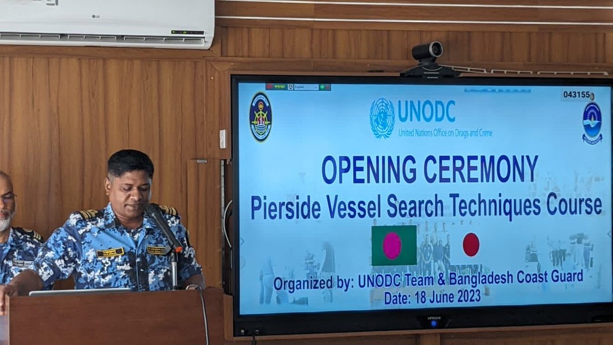 UNODC_BMB's tweet photo. @UNODC_MCP in #Bangladesh🇧🇩 initiates Pierside #VesselSearch Techniques (PVST) training to #BangladeshCoastGuard for 16 officers to enhance their tactical and operational capabilities in countering maritime criminality in the country!
Funded by #Japan🇯🇵
#BorderManagement https://t.co/omGZolOyAd