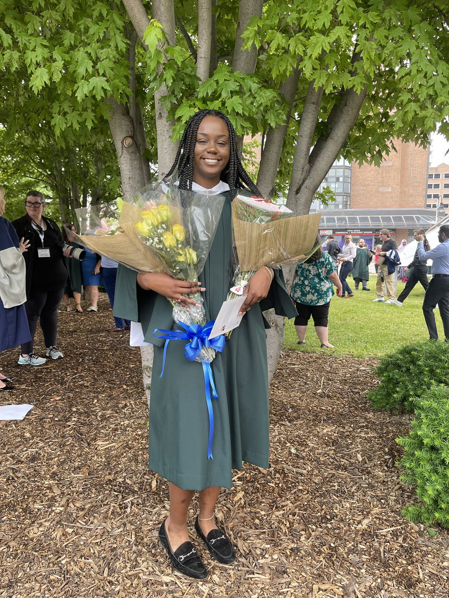 bdeen_'s tweet image. She’s ✨educated✨