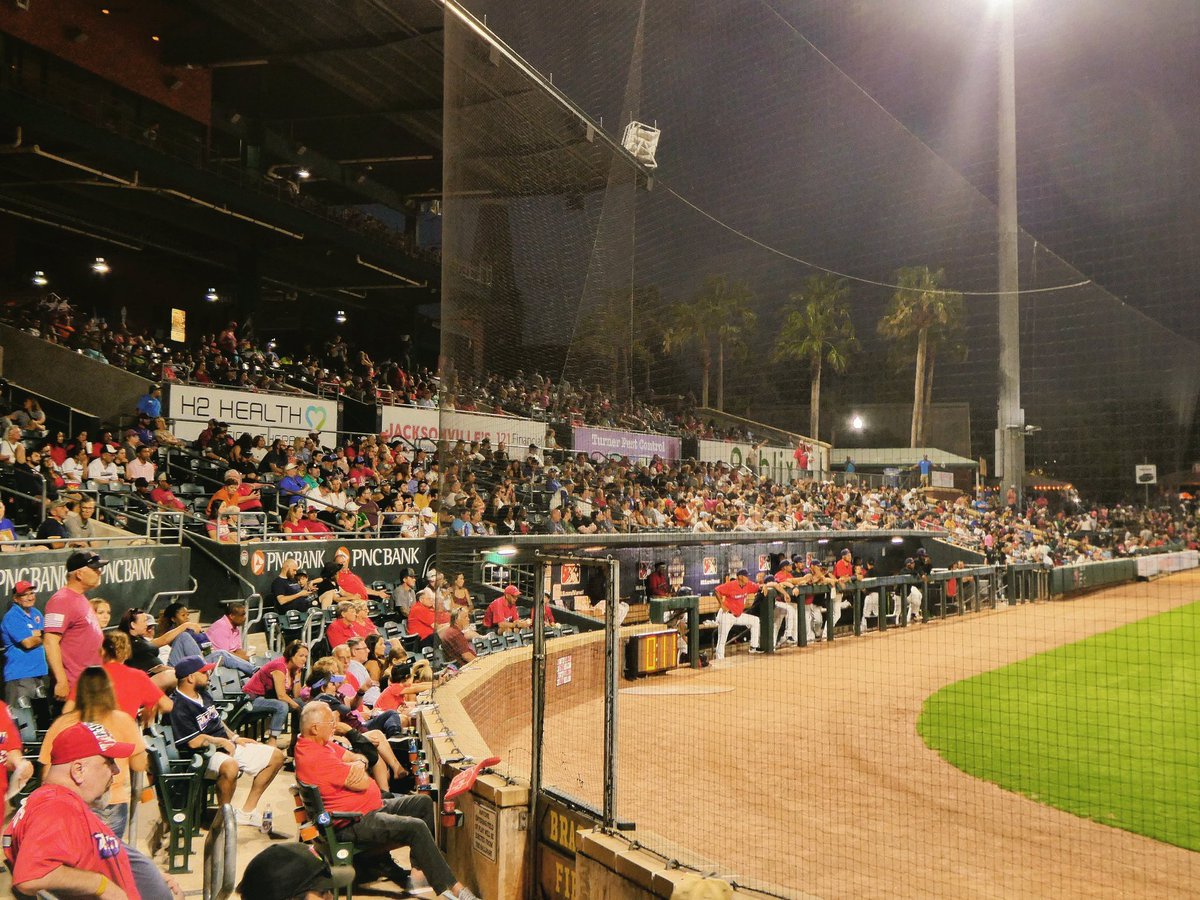 There’s no baseball team (major or minor league) where I live, so it was definitely a treat getting to watch two different games in two different cities

#Jacksonville #Florida #America #USA #野球 #baseball #MiLB #photography #photooftheday #pashadelic #写真好きな人と繋がりたい