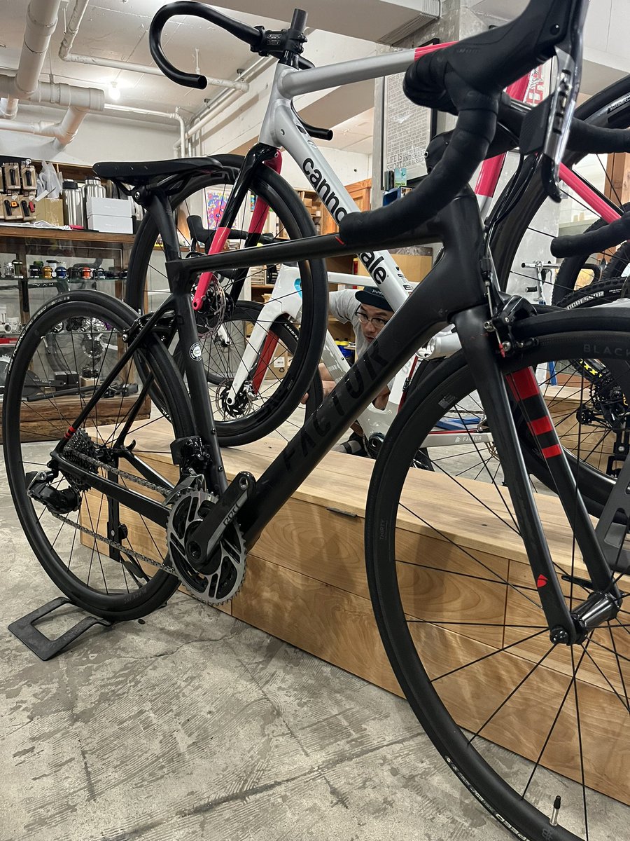 grumpyonline's tweet photo. FACTORの試乗車がやってきました。試乗できます。 https://t.co/hSsQmIwSdO