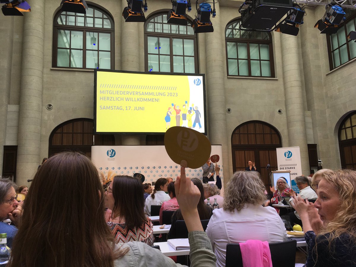 webgrrls.de e. V. tweet media