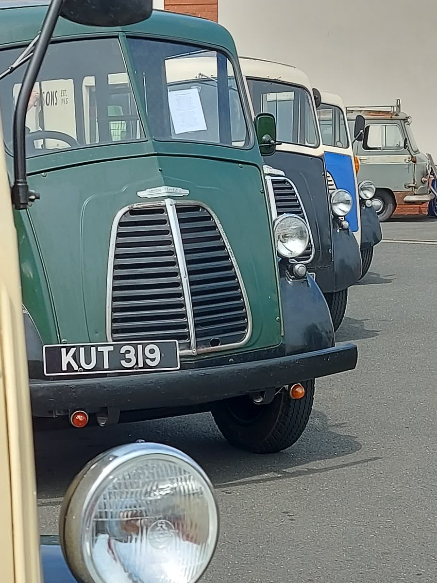 MorrisComm's tweet image. So many Morris J-type vans yesterday and today @ 75th Anniversary. The original, and Morris Commercial is developing the next generation, the JE van. Happy Father's Day!
morris-commercial.com/preorder/
#Morrisje #madeinuk #electricvan #ev #nostalgia #legend #iconic