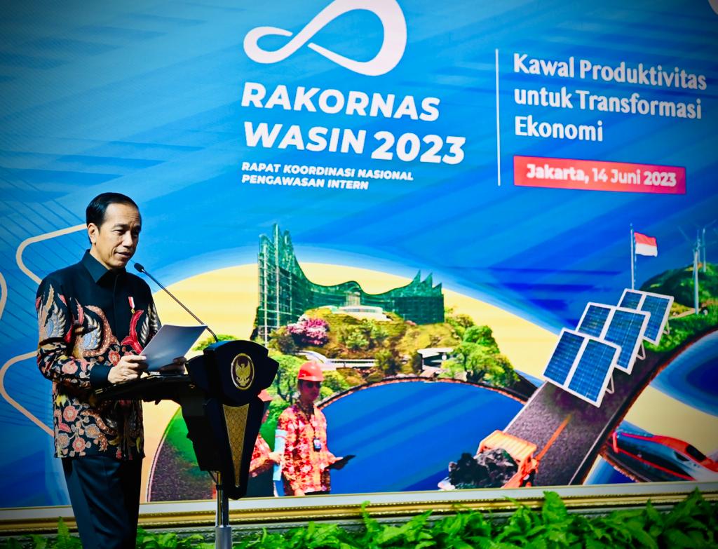 Shinob1_Konoha's tweet photo. presiden jokowi buka rapat koordinasi nasional pengawasan intern pemerintah tahun 2023 https://t.co/rRZtn7kDj0
