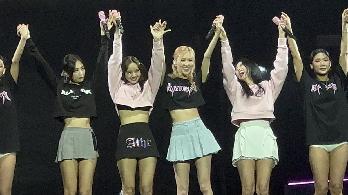 Thank you Australian BLINKS for having #BLACKPINK over for the past 2 weekends and giving them unconditional love and support 🩷 We hope you guys had the time of your life. Next stop is.. BST Hyde Park!! ❤️‍🔥 UK BLINKS, ARE YOU READY???

BORN PINK AUSTRALIA
#BORNPINKinSYDNEY…