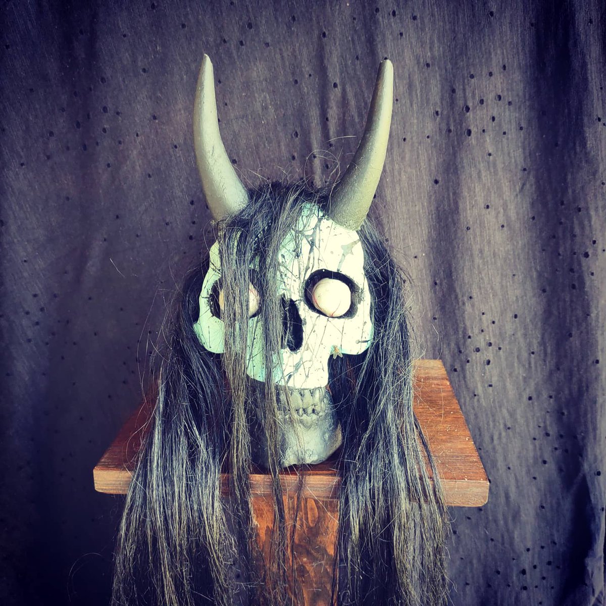 krushskulls's tweet photo. BlueOni
#skulls #skull #skeleton #oddity #macabre #art #handmade #oniskull #oneofakind #toy #paintetd #unique #decor  #ONI 
This is one of the few painted skulls, the horned ones are painted https://t.co/g0xkGz31cC
