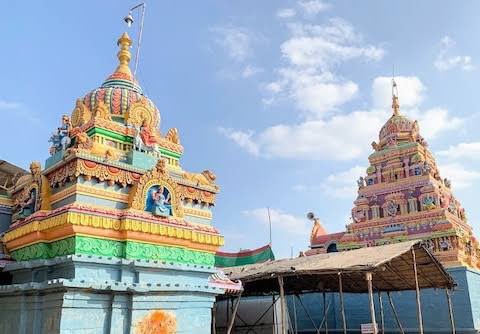 subbubooks's tweet photo. Today being Amavasya we had the fortune to visit “Someshwara Linga” , consecrated by Agastya muni as he couldn’t visit Kashi. 

The temple structure was later built by Jakanacharya of Hoysala fame &amp; is at the outskirts of Dharwad

This is also the birthplace of river Shalmale https://t.co/Bb1mv2ExiP