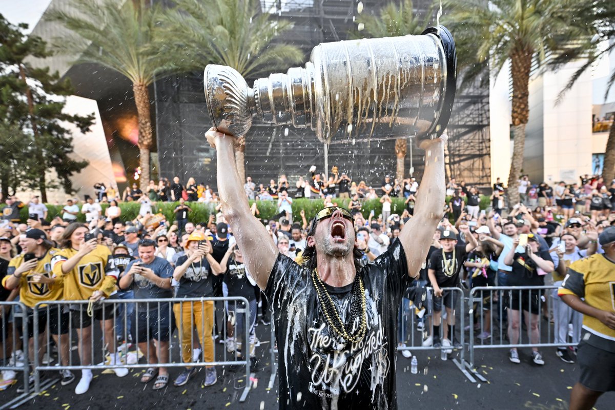 GoldenKnights's tweet photo. You belong in Vegas, @StanleyCup 🏆 https://t.co/UpWxETRK2Q