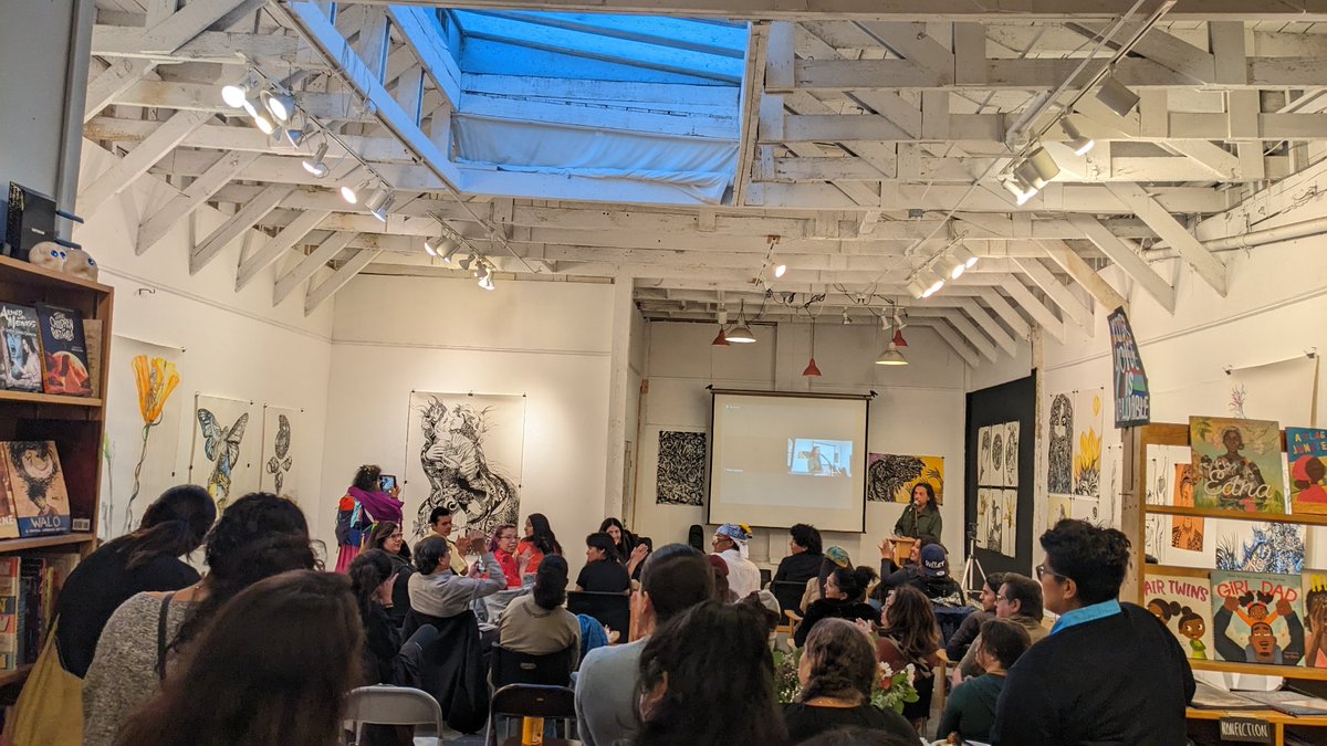 chrsdcook's tweet image. So great being at #FlorYCanto Latino/a literary and music festival in #SanFrancisco, a beautiful display of the city cultural and literary scene and some powerful poetry! @sfgrotto @lithub @Litquake @eltecolotesf @calle24