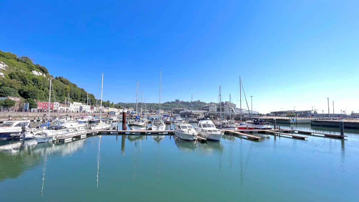 Dover Marina in the glorious sunshine. ☀️ Thank you to Ralph Lombart for today's #PhotoOfTheDay 📸