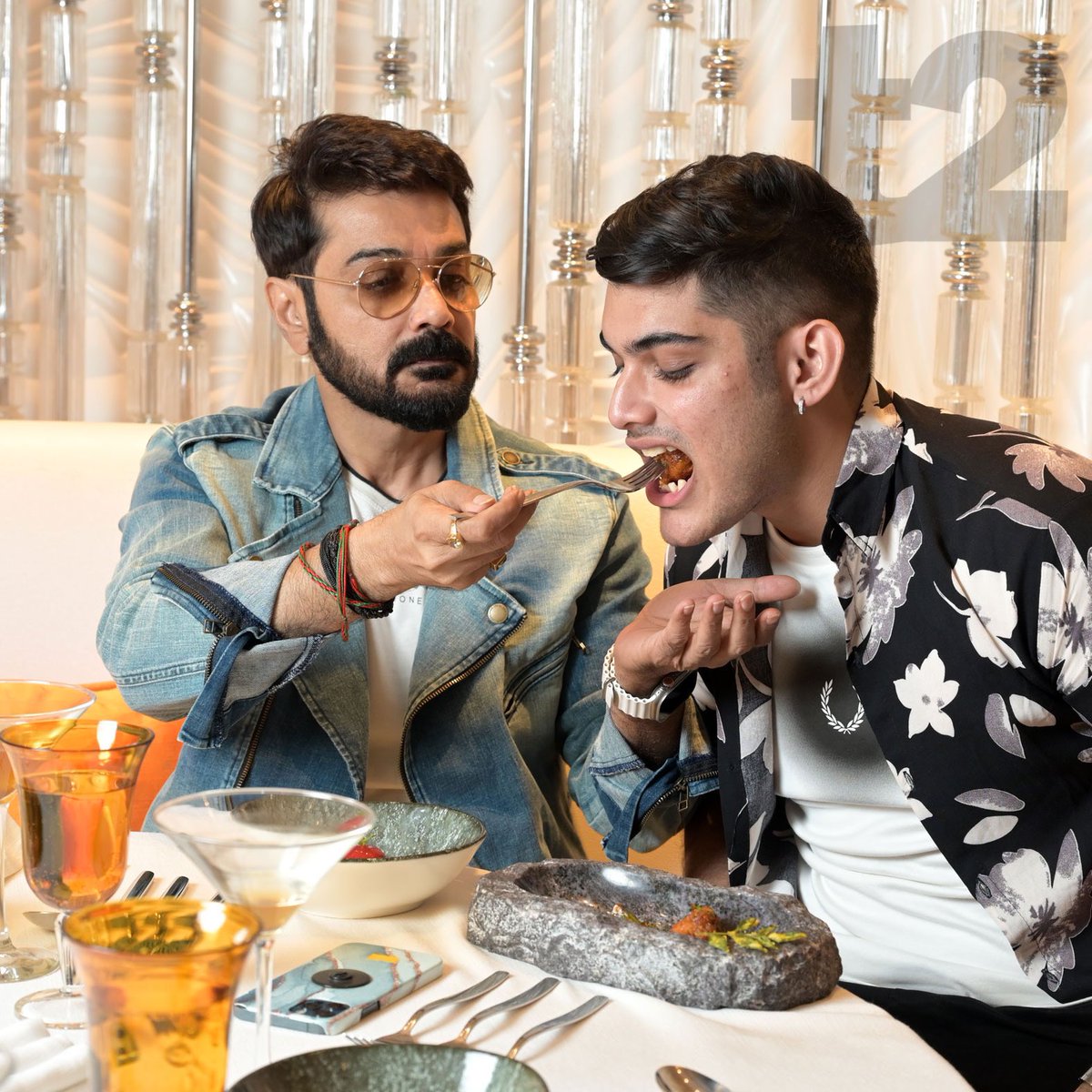 t2telegraph's tweet photo. Tollywood superstar Prosenjit Chatterjee is a doting dad to son Trishanjit, as t2oS discovered in an exclusive chat on the occasion of International Father’s Day. From films to fatherhood, fitness to fashion, football to food... we discussed it all  

@prosenjitbumba @ITCHotels 

https://t.co/luT8RLba01