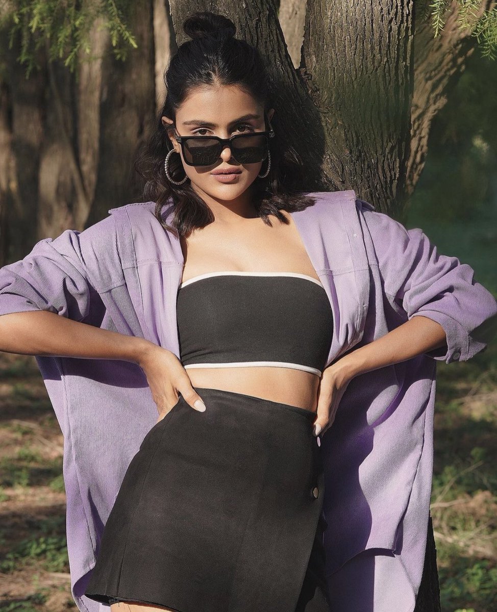 mid_day's tweet photo. #InPhotos | #MiddayEntertainment 

#PriyankaChaharChoudhary stuns in purple and black outfit 

#PriyankaPaltan #PriyAnkit 

@PriyankaChaharF @Jiya4697 @addictbiggboss @PriyankaChalla7 https://t.co/elKus0gWur
