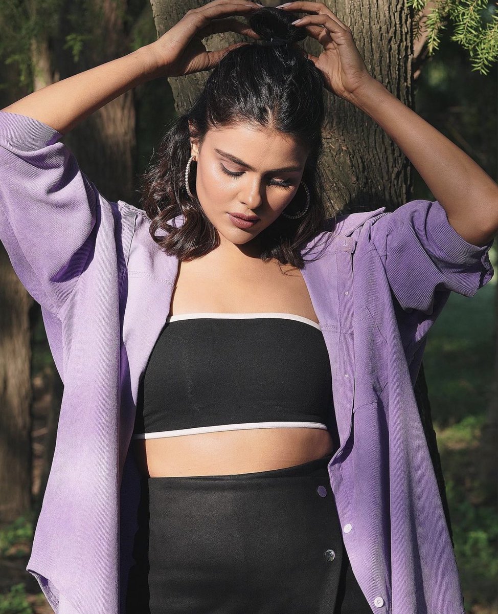 mid_day's tweet photo. #InPhotos | #MiddayEntertainment 

#PriyankaChaharChoudhary stuns in purple and black outfit 

#PriyankaPaltan #PriyAnkit 

@PriyankaChaharF @Jiya4697 @addictbiggboss @PriyankaChalla7 https://t.co/elKus0gWur