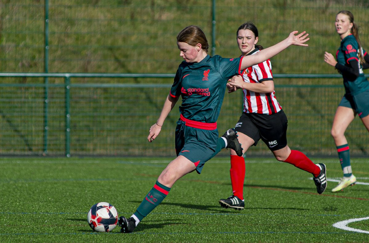 2/3 It’s not been easy over the last few years, juggling football commitments and school, but Holly’s determination and commitment to balance everything and do her absolute best has been unbelievable! We are so proud of you and come results day in August you deserve to do well!