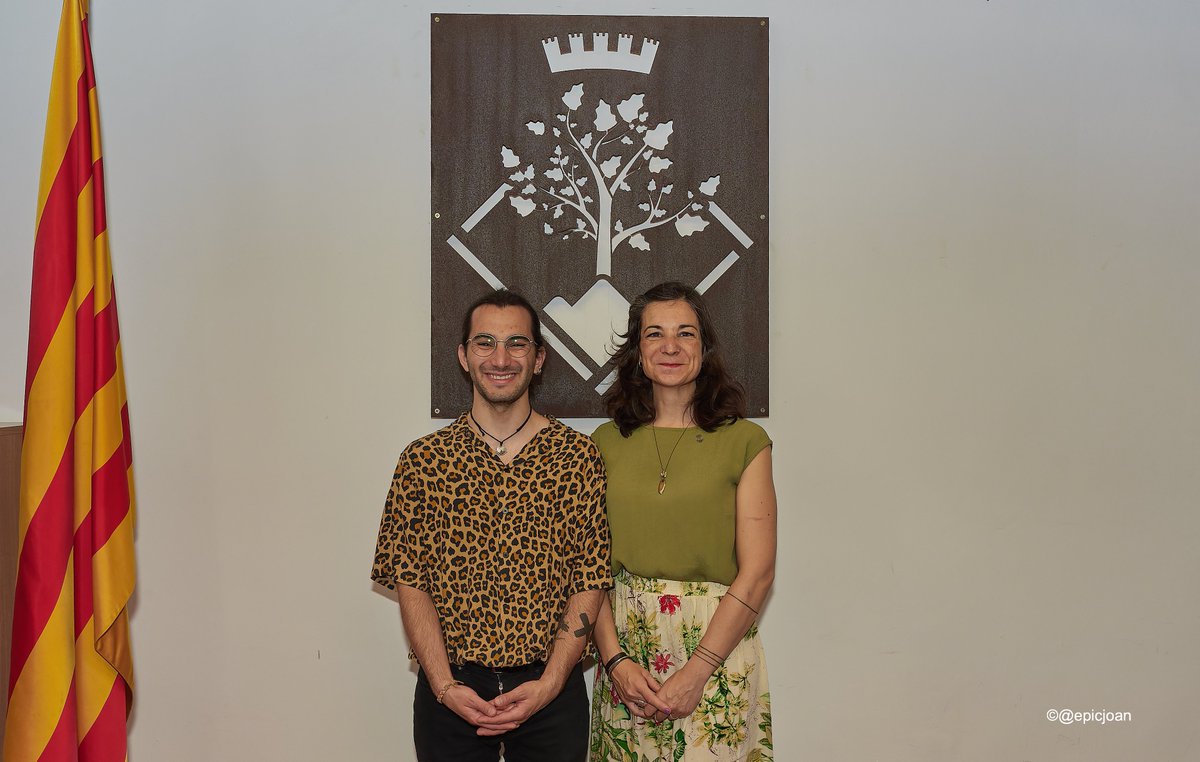 Hem entrat al govern municipal amb ERC, tenim l'objectiu clar de transformar el nostre poble en clau social. Volem una vila inclusiva, respectuosa amb el medi ambient, amb un teixit social fort i amb oportunitats per a tothom. Per un Arenys de Munt per vireu-hi i fer-hi vida.