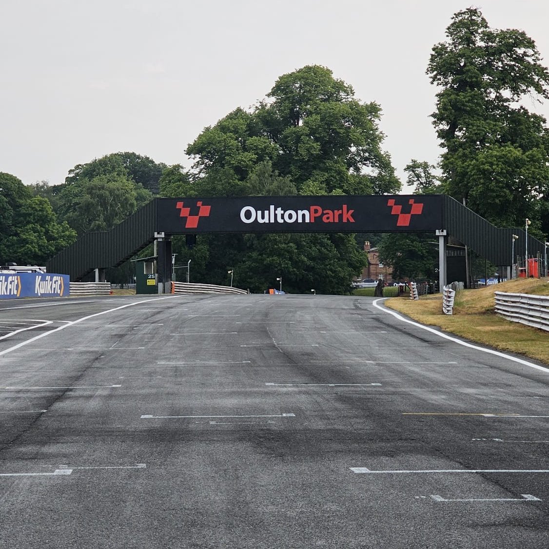 _Meaden's tweet image. And in the blink of an eye, we're at @Oulton_Park! 🏁

Ready for another busy @BTCC Sunday...

#MeadenPR #Communications #Digital #SocialMedia #Marketing #Motorsport #Racing