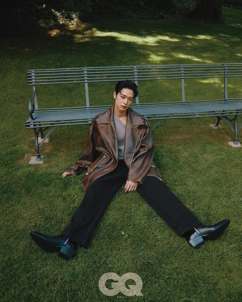 GQ Instagram - Juyeon for Fendi Men’s 2024 S/S

<a href="/WE_THE_BOYZ/">THE BOYZ (더보이즈)</a>